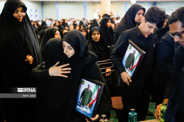 سخنان بغض آلود دختر شهید مصطفوی خلبان بالگرد رئیس جمهور در فراق پدر