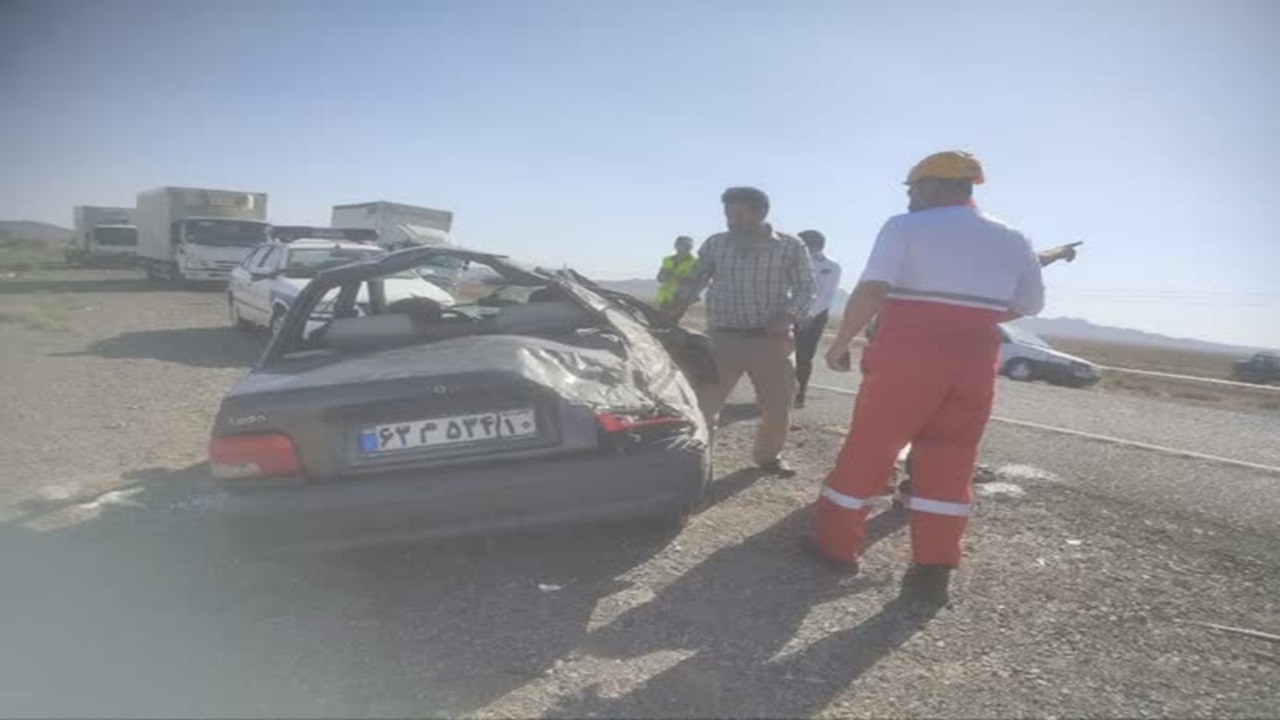 واژگونی پراید در جاده قم به تهران ۵ مصدوم برجای گذاشت