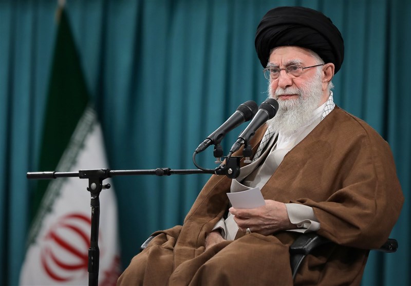 آغاز دیدار امام خامنه‌ای با بسیجیان