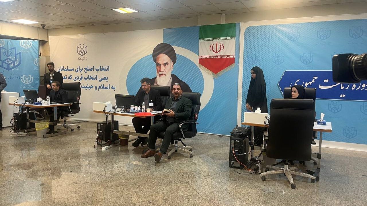 این زن با پوشش متفاوت کاندیدای ریاست جمهوری شد+ تصویر