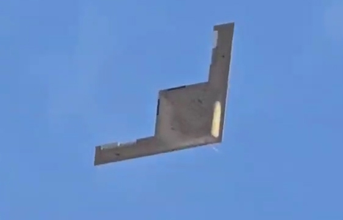 تصاویر تست بمب‌افکن سری B-21 ریدر آمریکا