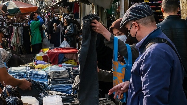 فعالیت دستفروشان در تهران رسمی شد