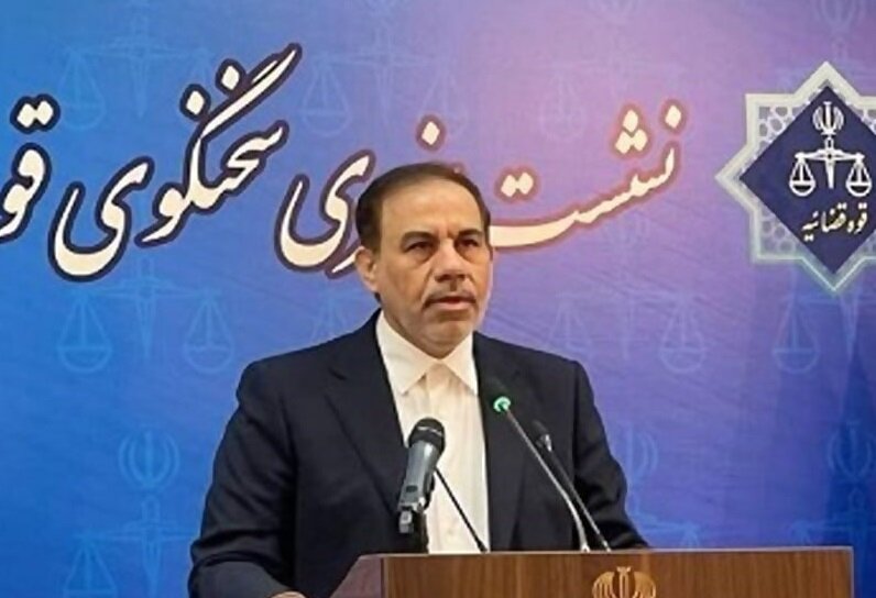 چند نفر در پرونده کوروش کمپانی شکایت کردند؟