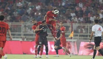 VAR هم جواب نمی‌دهد؛ پرسپولیس از وحید کاظمی شکایت کرد